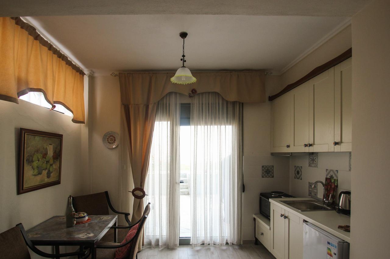 Angels Home Platanitis Екстериор снимка