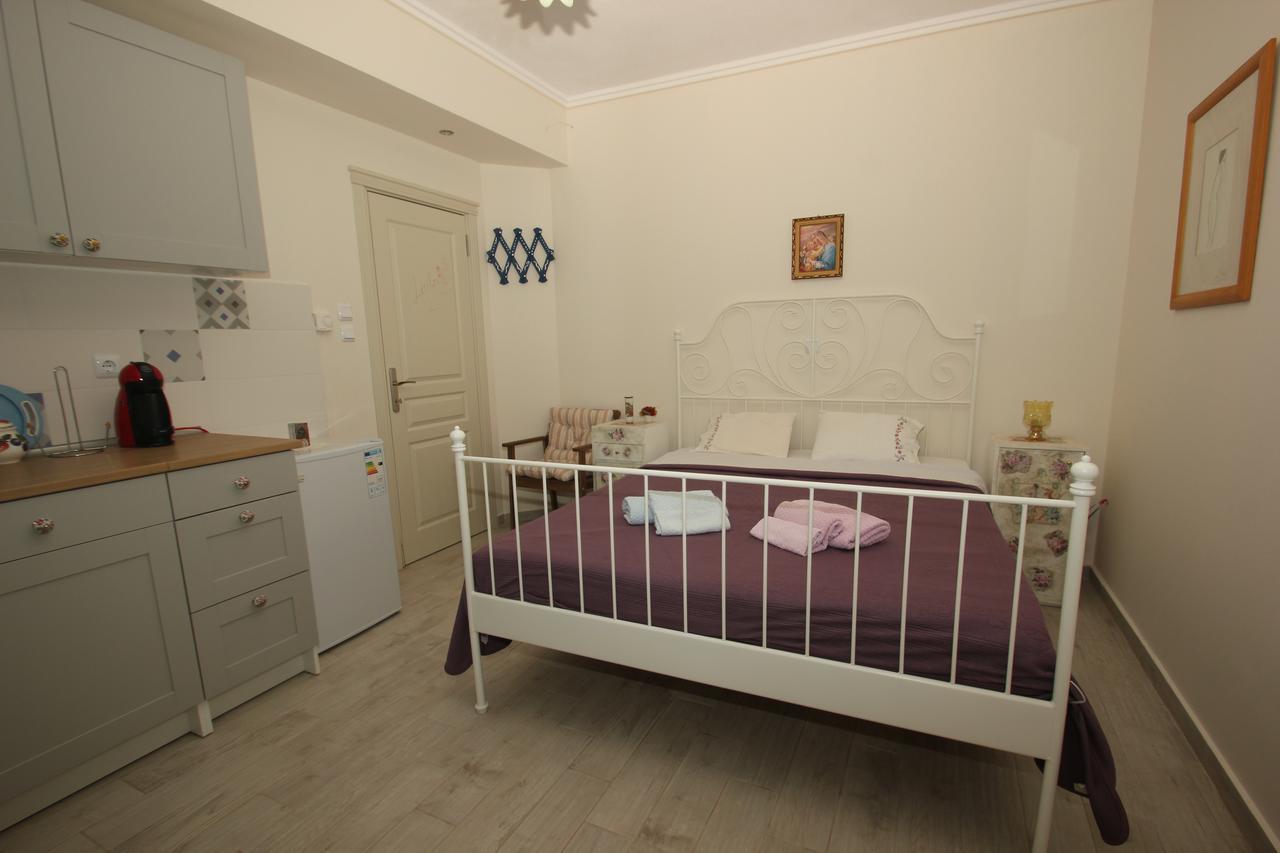 Angels Home Platanitis Екстериор снимка