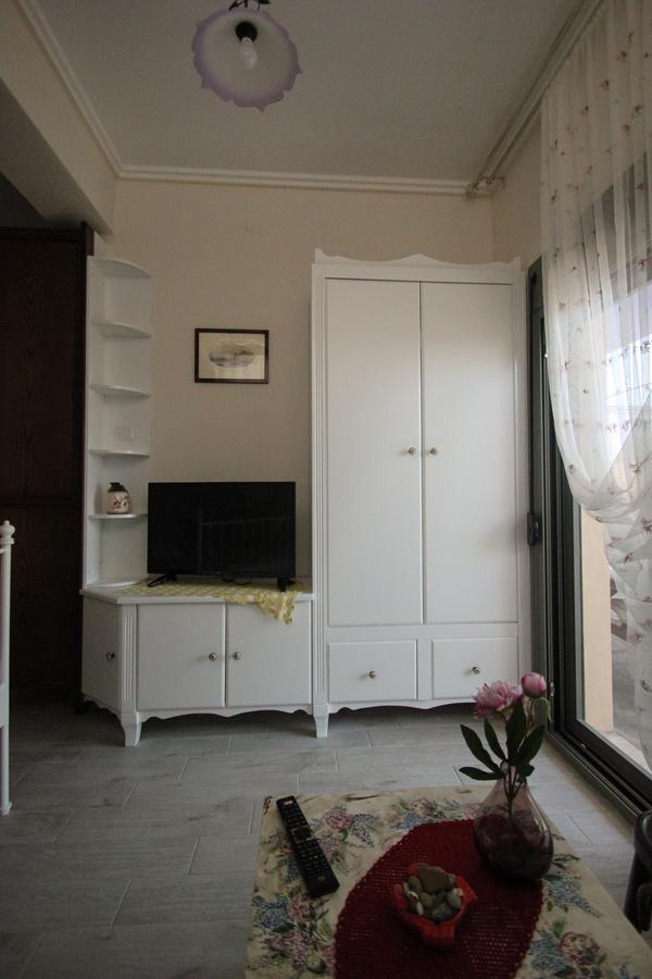 Angels Home Platanitis Екстериор снимка